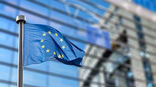 Europa busca revivir acuerdos comerciales para asegurar aliados