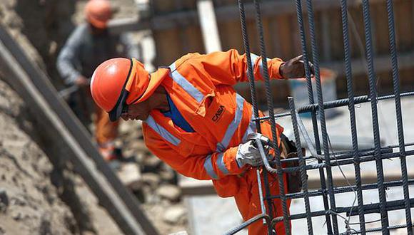 Según datos adelantados por el INEI, el consumo interno de cemento creció un 7.46% por construcción de obras en el sector privado. (Foto: GEC)