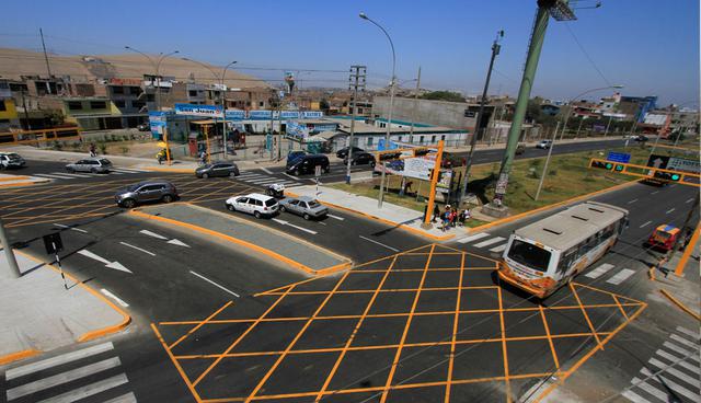 FOTO 11 | Alipio Ponce (Después) Asimismo, se construyó un túnel peatonal de 45 metros que cruza Panamericana Sur; 650 metros lineales de veredas; 12.000 metros cuadrados de áreas verdes; semaforización y mejoramiento de las vías aledañas.