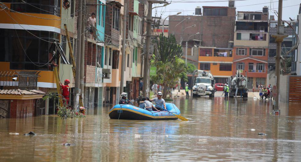 El domingo 13 de enero, los vecinos de la urbanización Los Jardines de San Juan de Lurigancho, fueron sorprendidos durante la madrugada por un gran aniego de aguas residuales.  (Foto: Giancarlo Ávila/GEC)