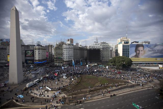 4. Recesión: La economía argentina comenzó su tendencia negativa en el segundo trimestre del 2018, afectada por una histórica sequía en el campo y dudas sobre el programa financiero del país. (Foto: AP)