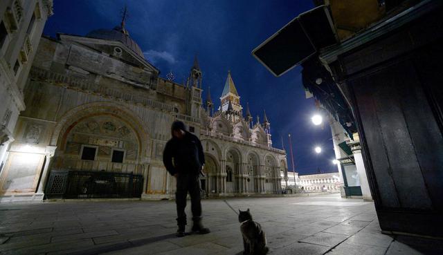 Hoy visitaron la emblemática isla la presidenta del Senado de Italia, Elisabetta Alberta Casellati, y la ministra del Interior, Luciana Lamorgese. (Foto: AFP)