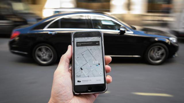 FOTO 10 | Uber dijo en noviembre que a finales del 2016 dos hackers robaron de la nube los nombres y números de licencias de 600,000 conductores suyos en Estados Unidos, así como los nombres, direcciones de email y números de teléfono de unos 57 millones de personas (entre clientes y conductores suyos) a nivel mundial —y ahora es que lo hace público.
Esto se suma a una interminable lista de problemas para la empresa de autos bajo pedido, que incluyen la salida de su presidente ejecutivo y fundador y la prohibición del servicio en Londres, entre otros retos que tiene que enfrentar el nuevo líder de la empresa, Dara Khosrowshahi, quien fuera presidente ejecutivo del sitio de viajes Expedia.