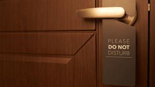 Por seguridad Disney acaba con los carteles de "No molestar" en sus hoteles