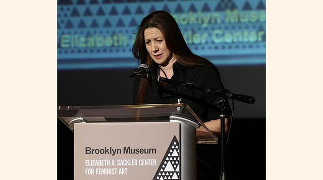 Sandy Lerner es una grana aficionada a las justas medievales, de hecho, tiene su propia colección de lanzas, trajes de época y una granja de 800 acres donde cría caballos para combatir. (Foto: Forbes)