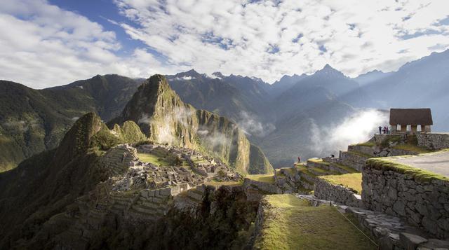 En un poco conocido rincón de Machu Picchu, Perú. La ciudad perdida de los incas es un lugar difícil para momentos privados, por la cantidad de gente, pero ello no descarta una propuesta en Perú. De acuerdo a Kozolchyk, debe registrarse en el “Pueblo Hote
