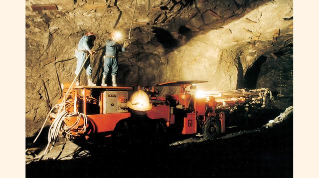 2. Junín aparece un poco distante del primer lugar con 17,447 trabajadores mineros, los que equivalen al 10.18% del total.