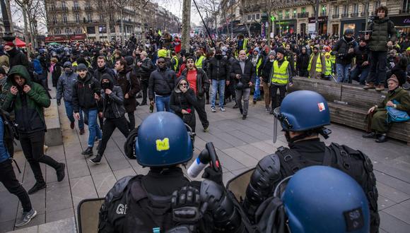 La oposición al proyecto gubernamental se traduce, desde el 5 de diciembre, en una huelga que perturba principalmente la circulación de los trenes en Francia y el transporte público en la región parisina. (Foto: EFE)