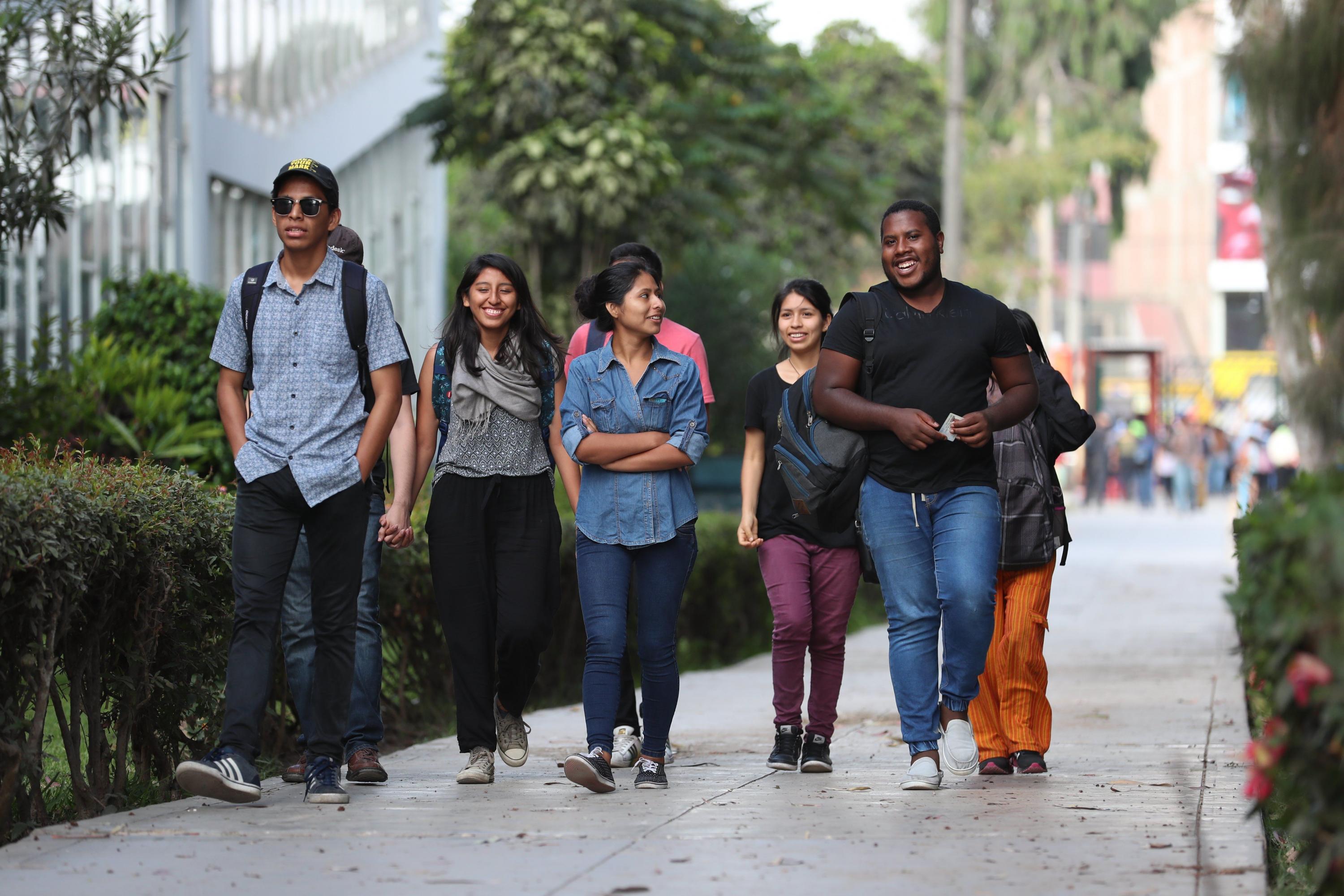 El portal Ponte en carrera actualizó la información disponible sobre el salario de los egresados de universidades e institutos. (Foto: GEC)