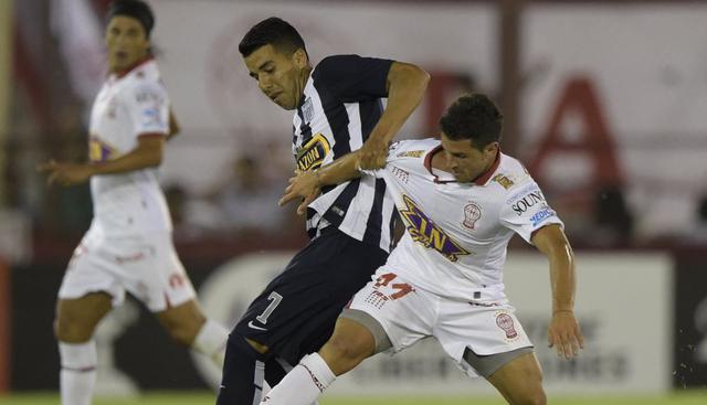 Paulo Albarracín: Es uno los volantes que Sanguinetti alinearía ante San Martín. Albarracín está valorizado en más de 480 mil dólares. (AFP)