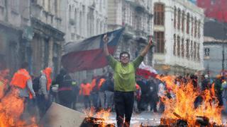 Fitch dice es probable que haya recesión técnica en Chile por ola de protestas