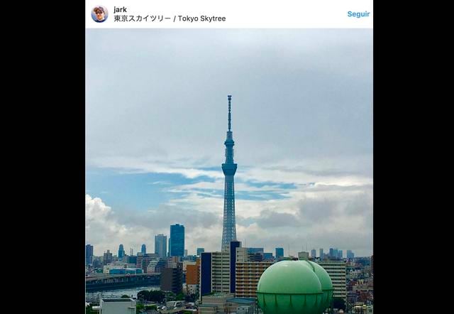 FOTO 10 | Plataforma de observación en Haneda (Tokio). El aeropuerto más transitado de Japón, situado en la bahía de Tokio, a 15 kilómetros del centro de la capital, puede presumir de tener una de lasplataformas de observación más espectaculares del mundo situada en la azotea. Desde allí, puedes disfrutar de buenas vistas y contemplar la salida de los aviones de Haneda, mientras tomas algo en la cafetería.