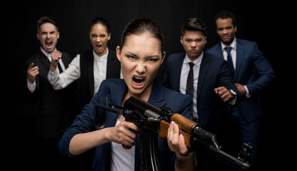 FOTO 1 | 1. Nadie te dice dónde están guardados los archivos
Tal como se sabe, para poder trabajar hace falta información, y en este aspecto los registros virtuales son indispensables.  Al no poder contar con los datos suficientes será directamente imposible arribar a un buen resultado. O también puede suceder que pierdas demasiado tiempo intentando rastrear lo que buscas, restándote eficacia en la tarea.

Como dice el aforismo, “Información es poder” y aquí se comprueba una vez más. Llegar al final de este recorrido puede ser tan arduo como un laberinto del que ni siquiera puede asegurarse que tenga una salida. Solo el que navegó en un mar embravecido sin brújula, experimentó una sensación similar a la que atraviesan muchos líderes en este caso. (Foto: Depositphotos.com)