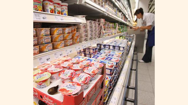 Los alimentos bajos en grasa, un solo yogur. Múltiples estudios han encontrado que la cantidad de tiempo y el número de veces que se mastica algo afecta a cómo de lleno te sientes. Masticar derriba los niveles de grelina, la hormona del hambre, sin embarg