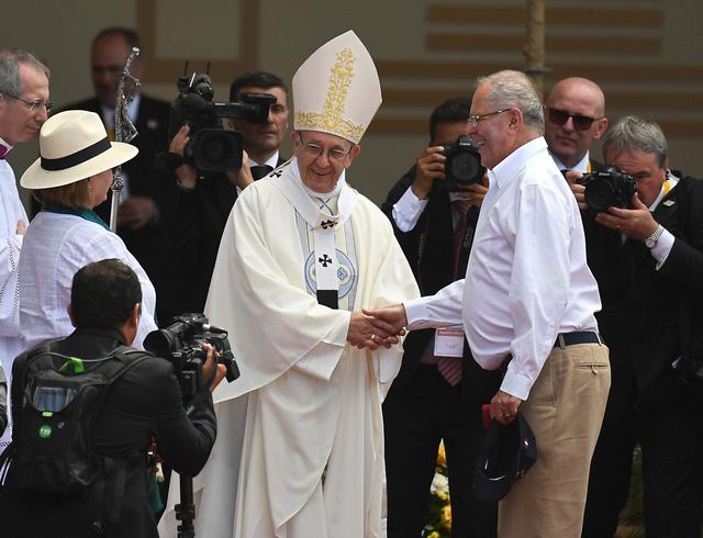 FOTO 18 | “No hay que descuidar el mundo de la política, pero no hacer politiquería porque soy amigo de tal o cual político"