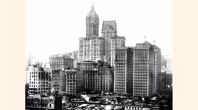El edificio del cantante, 614 pies, Nueva York, Nueva York (1908) Diseño memorable del edificio del cantante se atribuye al arquitecto Ernest Flagg. Construido como la sede de la Singer Sewing Machine Company, el edificio se mantuvo de pie hasta 1968, cua
