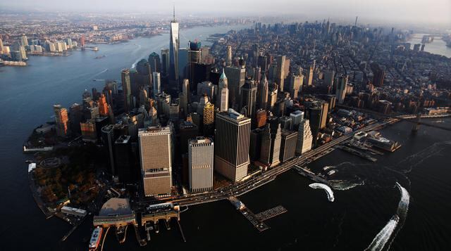 En este amanecer en Nueva York, el sol irradia el nuevo One World Trade. (Foto: Reuters)