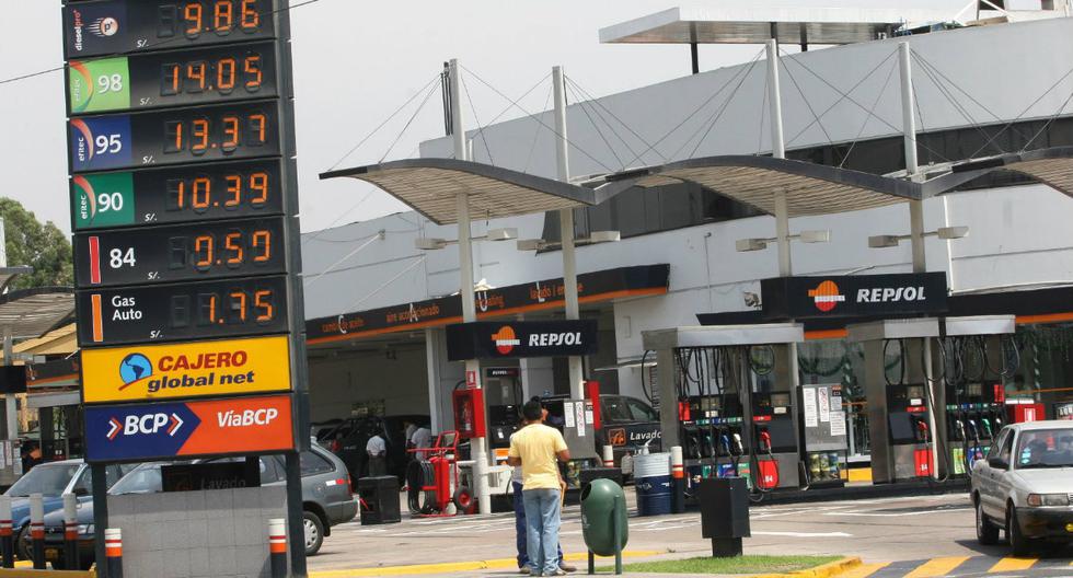 Repsol y Petroperú bajan precios de combustibles entre 1.4 y 2.4 por