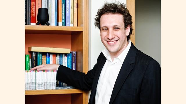 Samy Dana (Brasil, 35 años). Profesor de Finanzas, consultor y columnista. (Foto: inguaol)