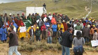 Ronderos de Santiago de Chuco bloquean los accesos a minera Barrick