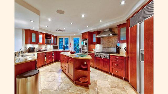 Es propiedad del artista Christian Lassen y su lujoso diseño interior es obra de Steven Cordrey, famoso diseñador de interiores de celebridades. (Foto: Megaricos)