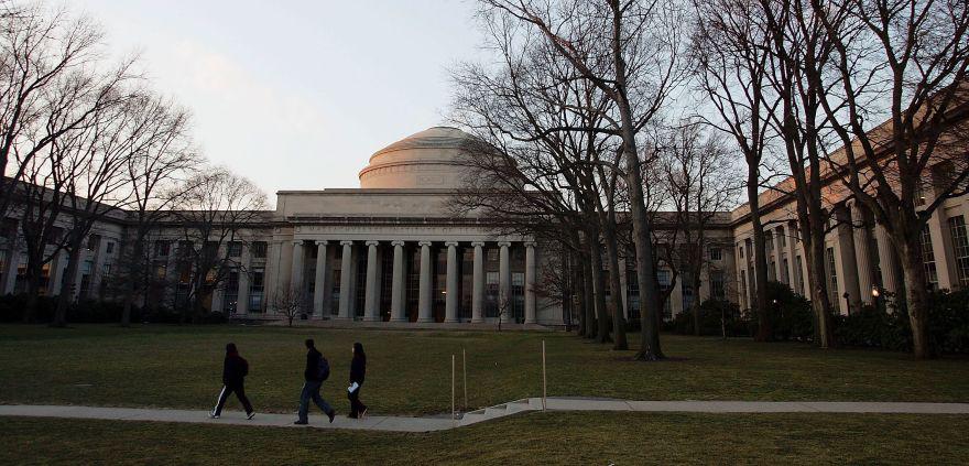 El Massachusetts Institute of Technology (MIT) se mantiene en el primer puesto como la mejor universidad para estudiar. (Foto: AFP)