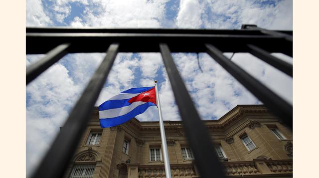 Después de 54 años de relaciones hostiles, Cuba reabrió su embajada en Estados Unidos, lo que marca un hito histórico.  (Foto: Reuters)