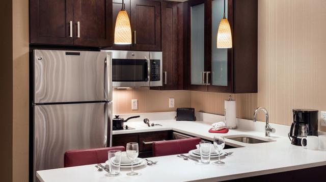 "Chicago se está convirtiendo cada vez más en un importante destino para los visitantes de Estados Unidos e internacionales, por lo que estamos muy contentos de poder ofrecer un hotel tan excepcional que les dejará una huella duradera que los hará re