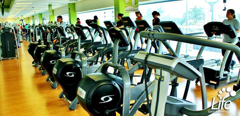 El gimnasio Life que fue cerrado por YTB Fitness se ubicaba en la Av. La Marina al frente del Centro Comercial Plaza San Miguel. (Foto: Facebook Life)