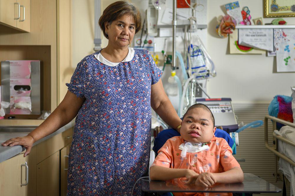 Helen Evangelista y su hijo Matthew. (Foto: Bloomberg)
