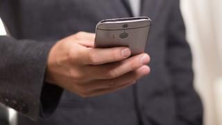 Smartphones: Los nativos digitales son más propensos a usarlos en una reunión laboral