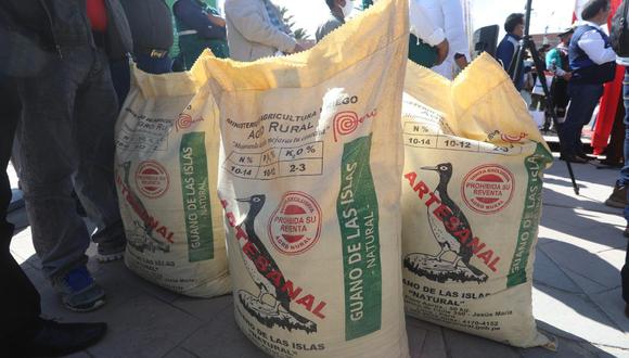 Según Lorenzo Castillo, de la Junta Nacional del Café, unas 46,500 toneladas de guano que se comercializarán este año serán tamizado fosfatado, que “posiblemente la mitad sea arena”.