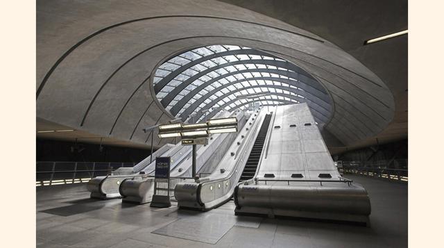 Estación Canary Wharf, Londres. Fue diseñada por Norman Foster, y forma parte de la remodelación y extensión de la línea Jubilee. (Foto: BBC)