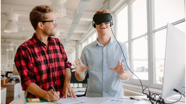 Realidad virtual. Se prevé que el mercado de realidad virtual se incrementará en el 2017 hasta la cantidad de US$ 1,700 millones según Statista. Y para el 2020 este mercado habrá crecido hasta US$ 24.5 mil millones. (Foto: Shutterstock)