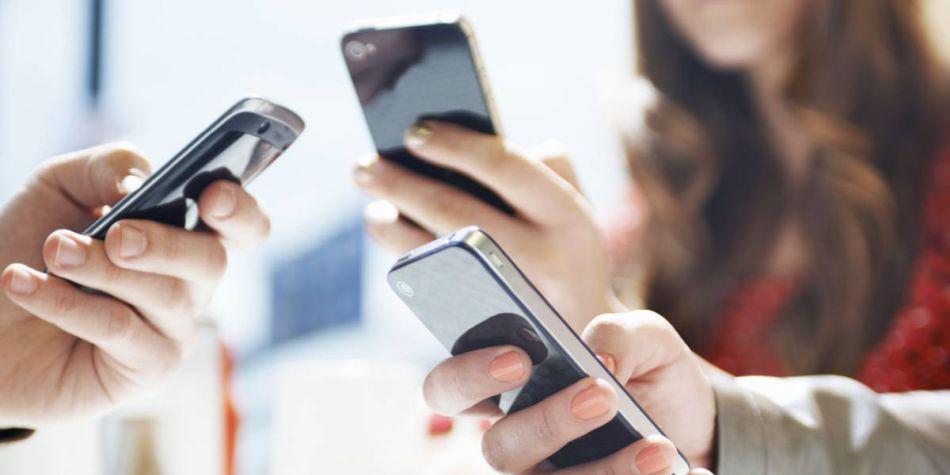 WhatsApp anunció que pronto incluirá publicidad en su aplicación, esto generó críticas por parte de sus usuarios. (Foto: Shutterstock)