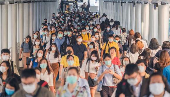 Muchos países asiáticos han aprendido a través de una experiencia dolorosa que las mascarillas son una poderosa herramienta de prevención. (GETTY IMAGES)