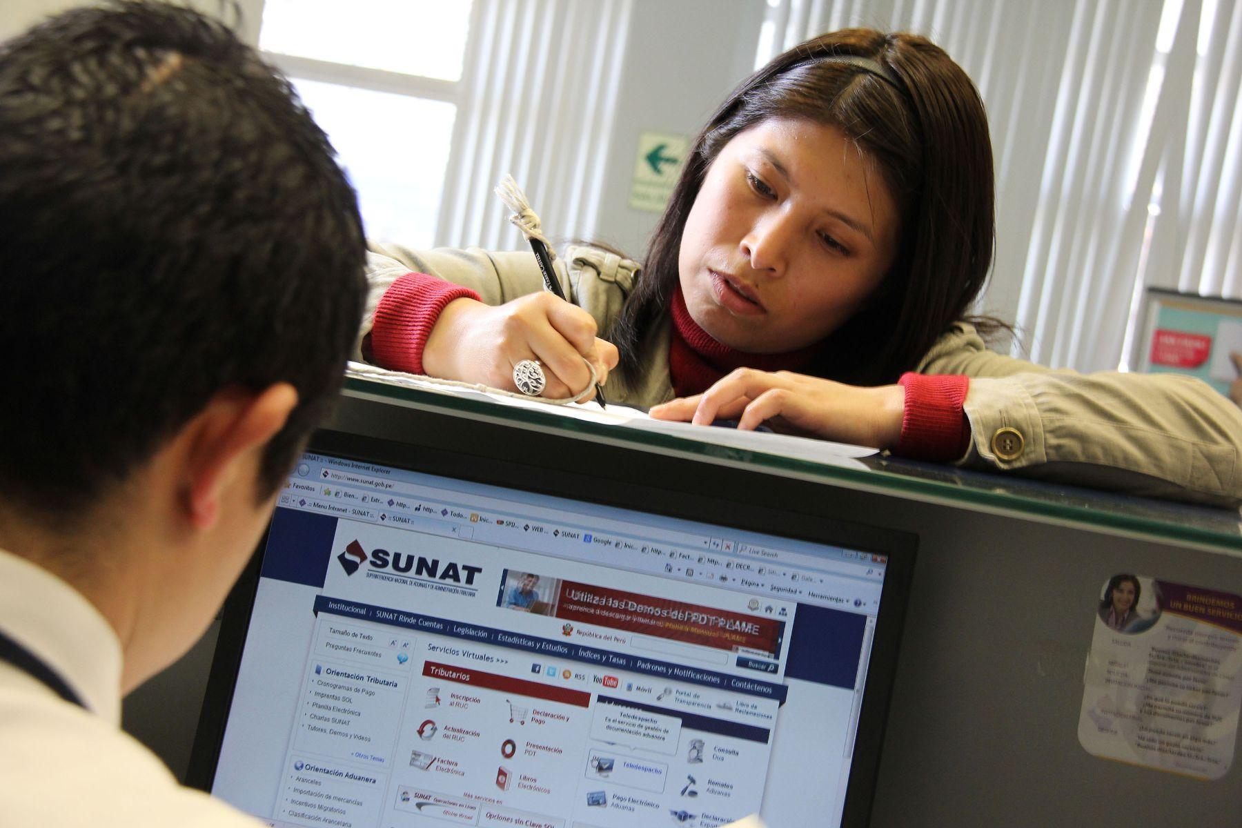 Solo el 11% de los trabajadores que componen la Población Eeconómicamente Activa (PEA) ocupada pagan impuestos de sus ingresos. (Foto: GEC)