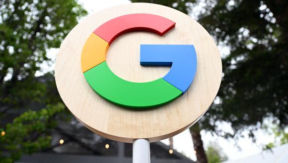 El logotipo de Google se ve durante la conferencia anual de desarrolladores de Google I/O en el Anfiteatro Shoreline en Mountain View, California, el 10 de mayo de 2023. (Foto de Josh Edelson / AFP)