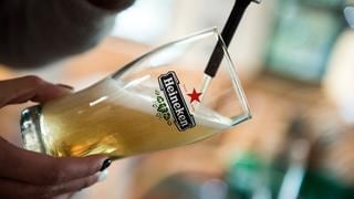 Heineken y AB InBev se enfrentan por tecnología de barriles