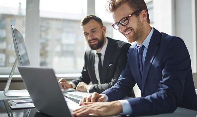 FOTO 2 | Entre los trabajadores peruanos que dicen sentirse felices, el 30% manifestó que era por han podido desarrollarse laboralmente. (Foto: Internet).