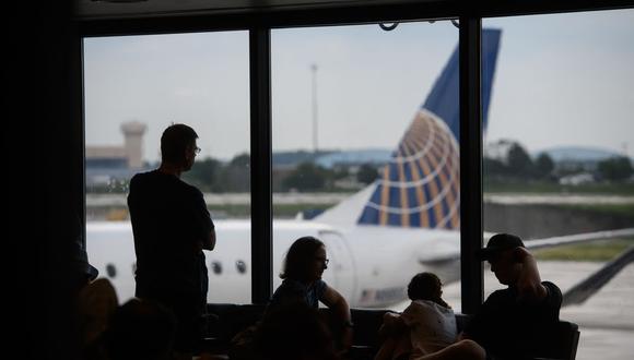 United indicó que los viajeros frecuentes podrán usar los puntos para postular a mejoras en varios viajes. (Foto: Bloomberg)