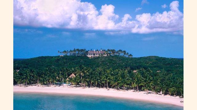 Musha Cay – Bahamas, el costo por noche empieza desde los 39 mil dólares. Así es, leíste bien, 29 mil dólares por noche, ¡y esa es la tasa de inicio! Por supuesto, con este precio podrás invitar hasta a 12 personas y tener una isla entera para ustedes, pe