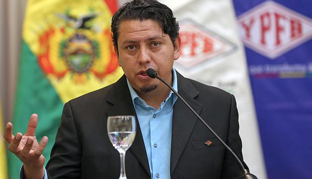 Óscar Barriga,&nbsp;presidente de YPFB, hizo el anuncio sobre los planes de internacionalización de la empresa estatal. (Foto: EFE)