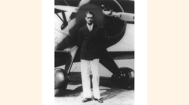 Howard Hughes: El empresario, aviador, ingeniero y director de cine era famoso por sus extrañas manías: vivía en hoteles, no se bañaba y tomaba dietas de leche, chocolate y pollo. (Foto: ehowenespanol)