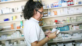 Medicamentos: Avanza proyecto que prohíbe a farmacias inducir a consumir determinadas marcas