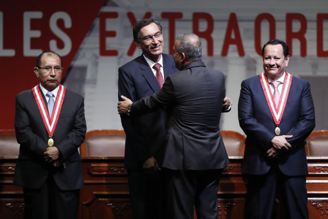 Presidente del JNE, Víctor Ticona, también pidió la restitución del voto de los peruanos residentes en el extranjero. (Foto: César Campos / GEC)