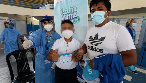 El Seguro Social de Salud arrancó campaña itinerante de vacunación contra la COVID-19 en colegios. (Foto: Essalud)