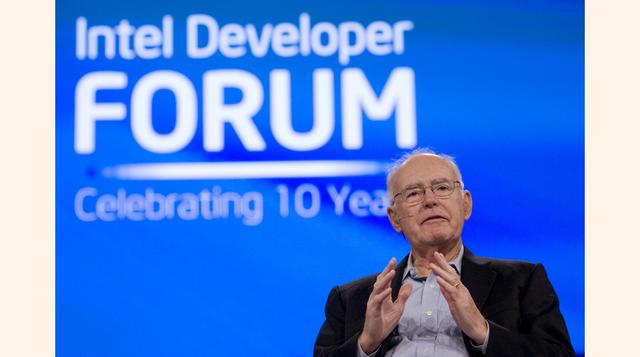 GORDON MOORE. Entregó aproximadamente US$ 5,000 millones en acciones a la fundación "Gordon and Betty Moore", que se enfoca en la ciencia, la conservación del ambiente y la educación en enfermería.