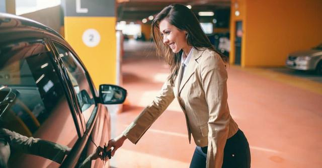 FOTO 2 | 2. Busca estacionamiento con tiempo  (Foto: iStock)