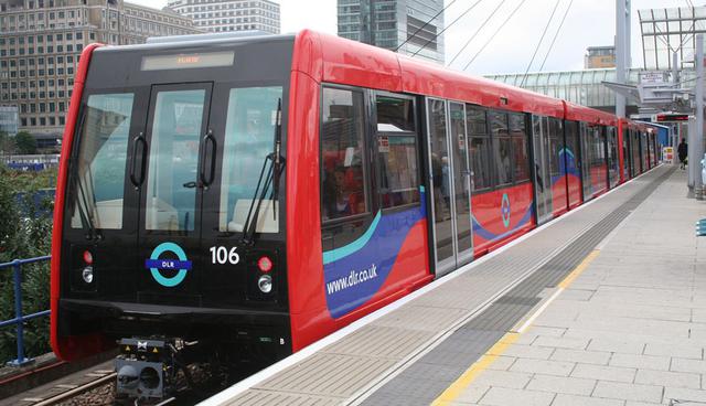 FOTO 7 | Docklands Light Railway de Londres.